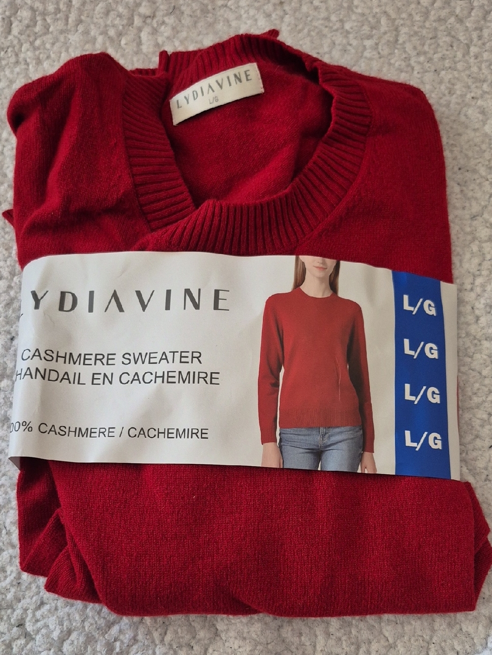 L: ❤️LydiaVine 100% Cashmere Crewneck Sweater
